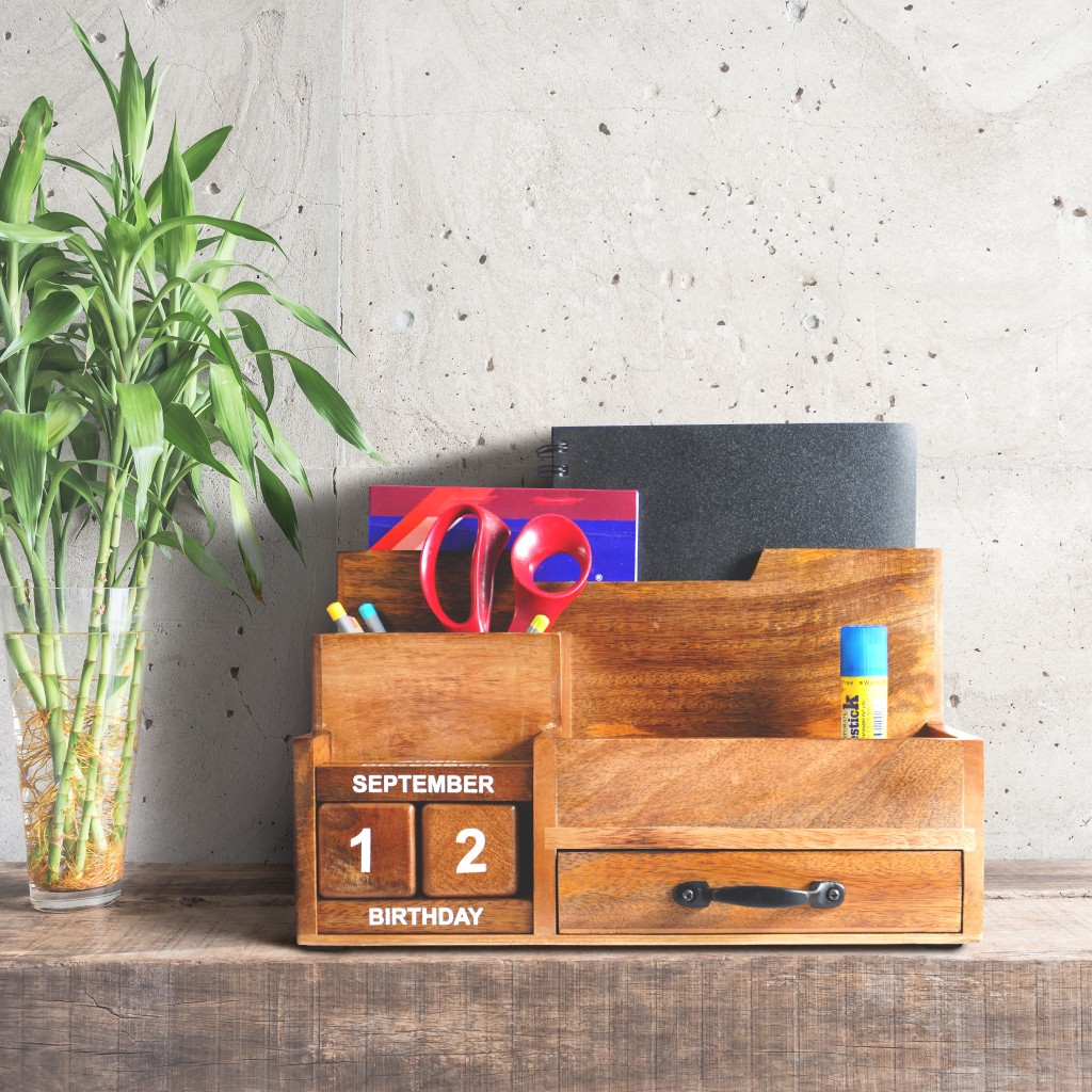 Natural Rustic Wood Desk/Counter Organizer with Calendar Blocks