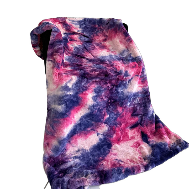 Plutus Fuchsia - Purple Fureal Faux Fur: Luxury Throw Blanket