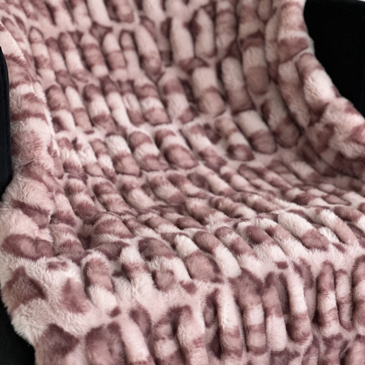 Plutus Pink Leopard - Faux Fur: Luxury Throw Blanket
