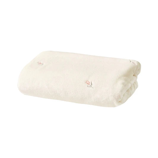 Cozy Comfort: Warm Fleece Blanket with Multivariant Embroideries