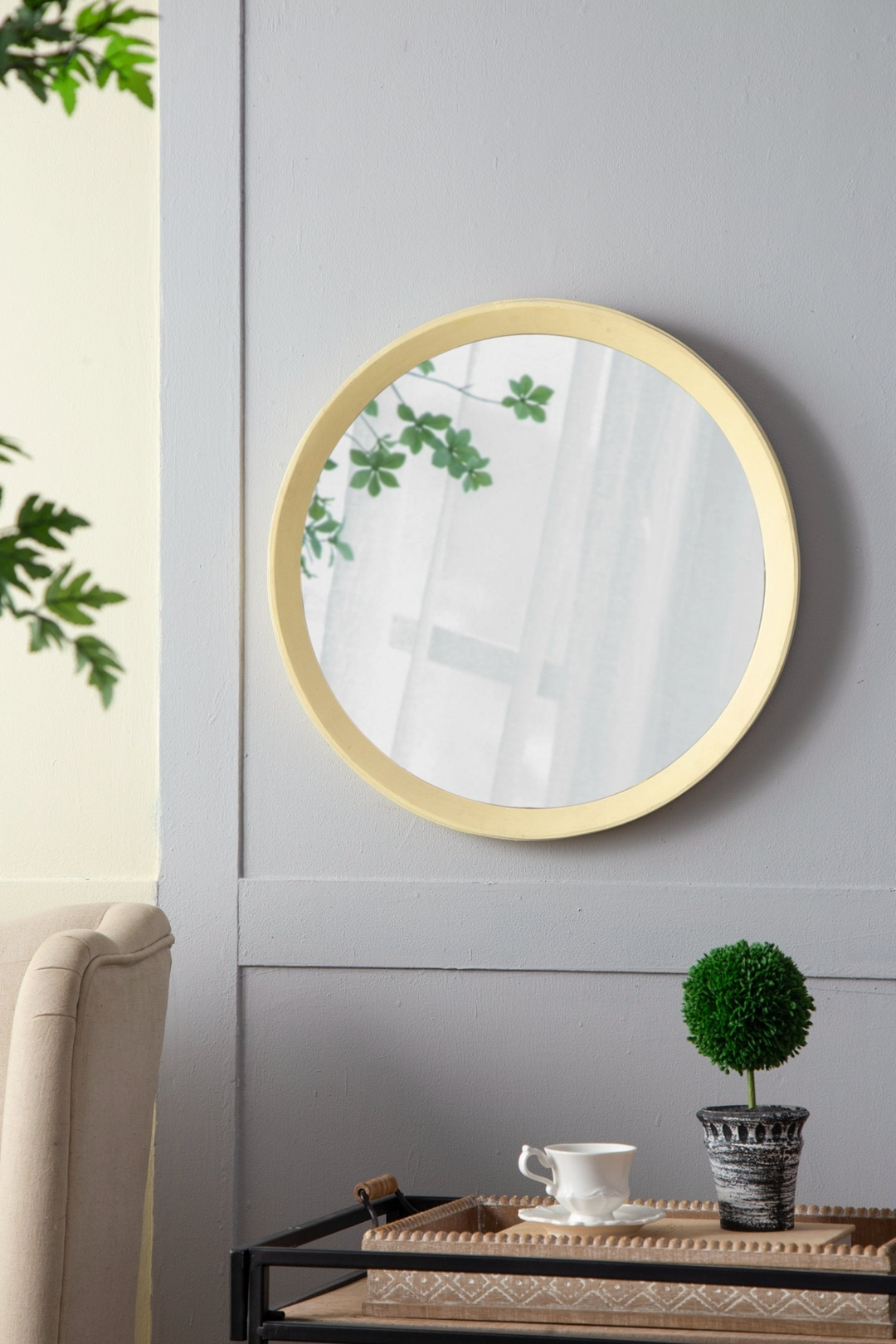 Porthole Mango Wood Wall Mirror - A Stylish Addition to Your Transitional Decor